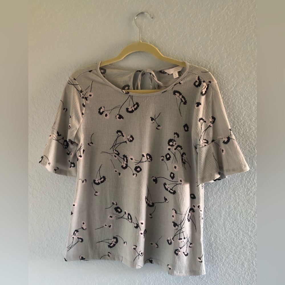 Lauren Conrad floral blouse, size Small